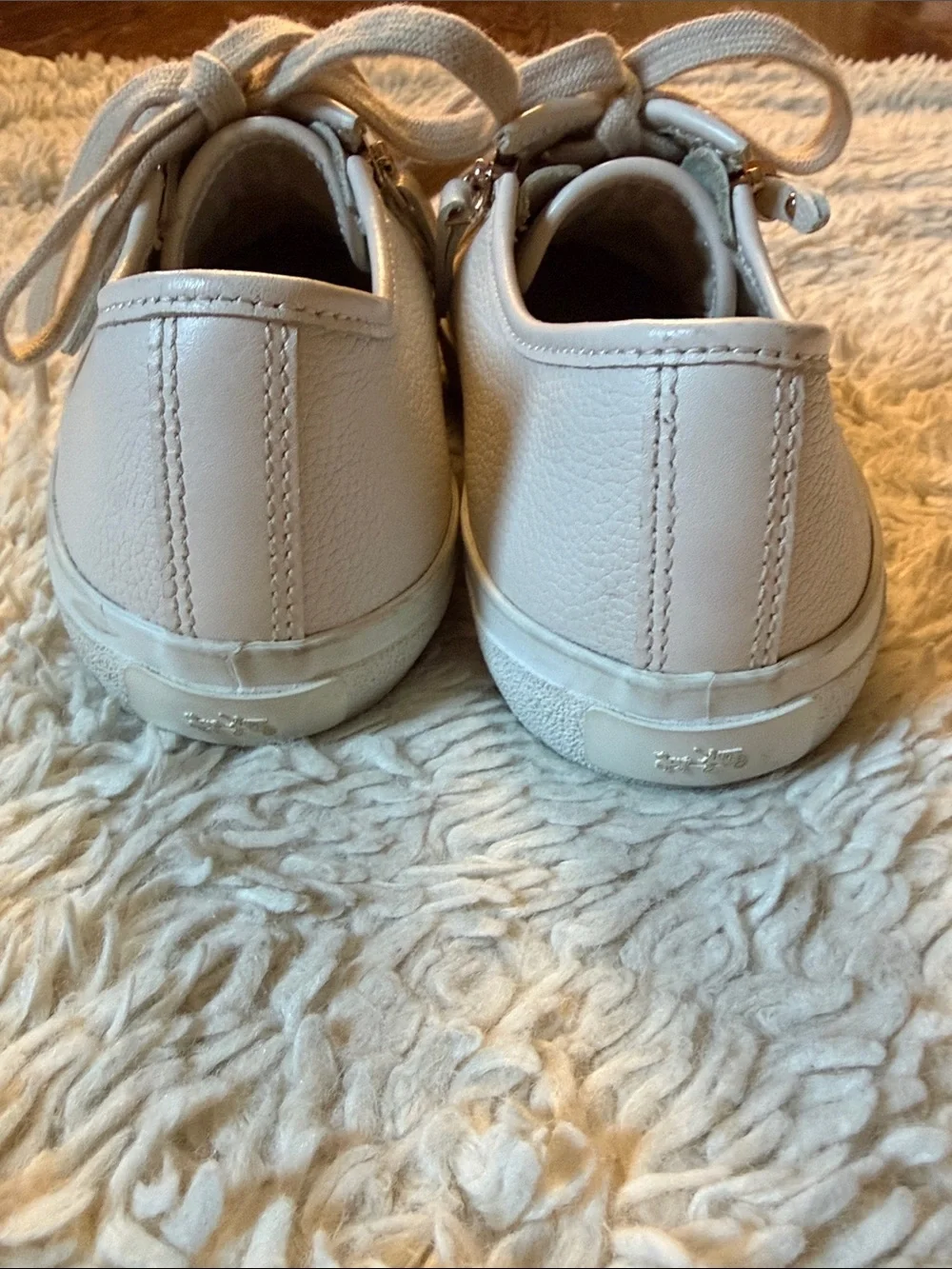 Coach empire zipper sneaker size 6B